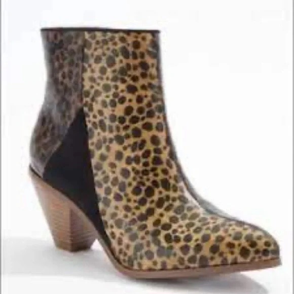 Cato | Animal Print Cone Heel Booties Various Sizes Available - Picture 3 of 3